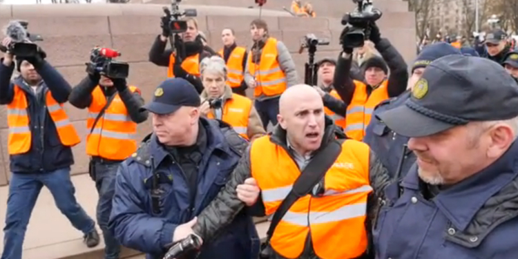 Прокремлевский пропагандист Филлипс ворвался в посольство Грузии в Лондоне и устроил провокацию