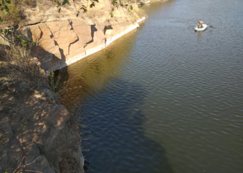В Николаевской области парень нырнул в воду со скалы и не вынырнул