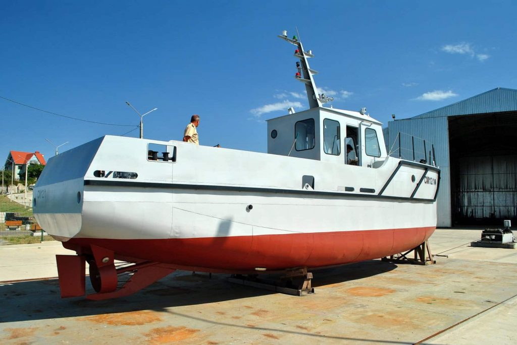 Николаевская компания "Артель" спустила на воду малый рыболовный сейнер 3