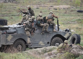 За прошедшие сутки на Донбассе зафиксировано 33 вражеских обстрела, погиб один боец – ООС