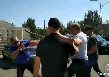 Из-за инвалидной коляски для Тимошенко подрались активисты в Николаеве