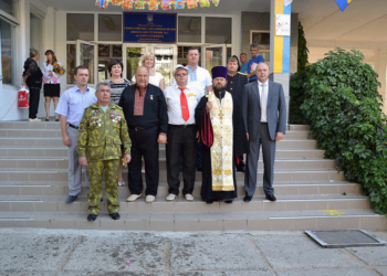 У Сенкевича пообещали навести порядок в ООШ №1 имени Ольжича