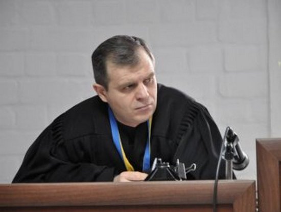 Суд разрешил выйти из СИЗО под залог одному из участников убийства экс-начальника николаевской таможни 1