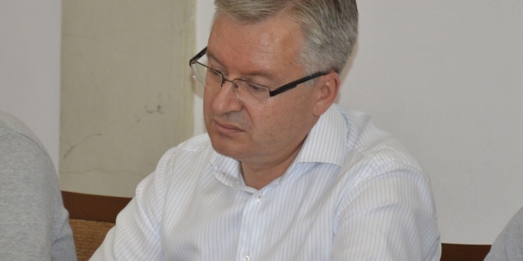 «Верхний слой трубы – как бумага»: на аварийный коллектор на ул.Айвазовского в Николаеве надо 9 млн.грн.