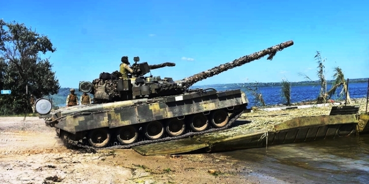 «Маруновый берет-2018»: николаевские десантники отработали рейдовые действия и паромные переправы в тылу условного противника