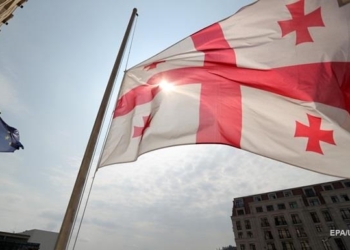 Украинцы смогут ездить в Грузию без загранпаспорта