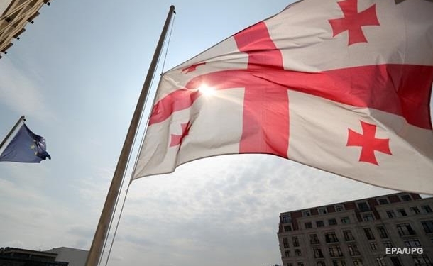 Украинцы смогут ездить в Грузию без загранпаспорта