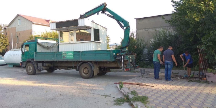 В Николаеве городские власти демонтировали незаконную газозаправочную станцию на Кузнецкой