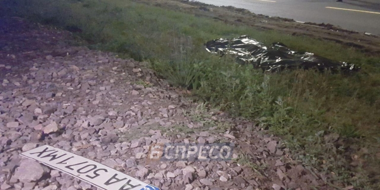 В Киеве водитель Аudi A6 потерял номерной знак во время побега с места смертельного ДТП