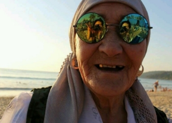 Пенсионерка с помощью шокера ограбила почтальона и на все деньги отдохнула в Таиланде