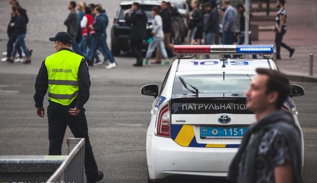 В Киеве водитель выстрелил в одного из пикетчиков, перекрывших дорогу