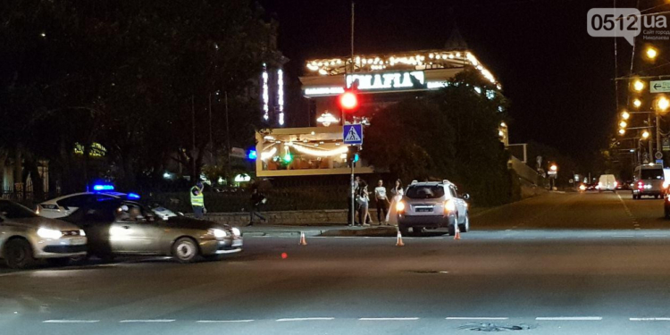 Водитель “Хюндай” сбил пешехода, выбежавшего на красный свет, в центре Николаева