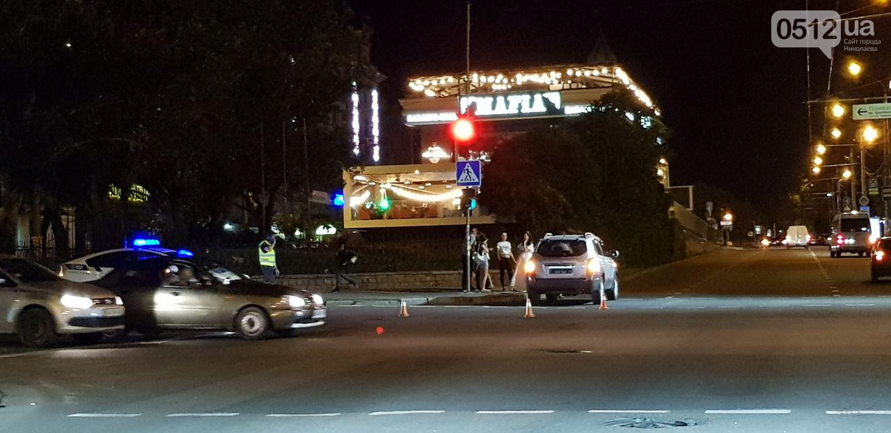 Водитель “Хюндай” сбил пешехода, выбежавшего на красный свет, в центре Николаева