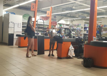 В Николаеве двое подростков пытались вынести из “Сильпо” товар