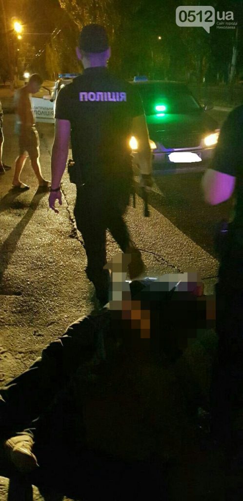 Ночью «скорая» забрала мужчину, пострадавшего в пьяной драке в центре Николаева 13