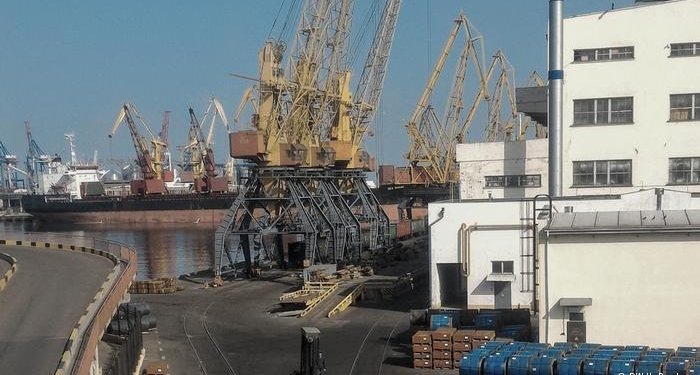 Больше, чем от МВФ. Украина теряет на таможнях 4 млрд. евро. В схемах полиция и СБУ