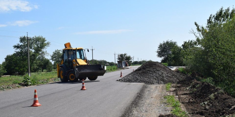 Валентин Гайдаржи недоволен темпами работ “Дорлидера” на трассе Т-15-08 в Николаевской области