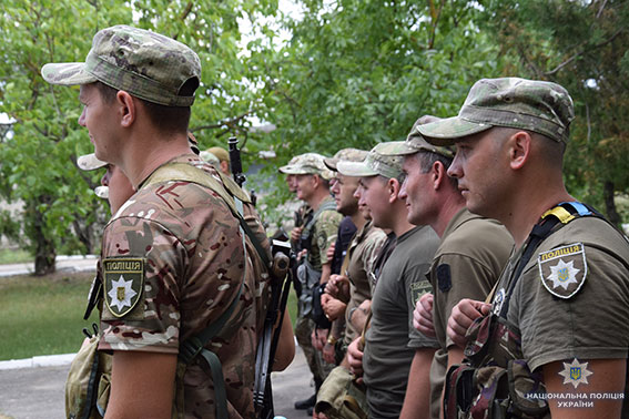 Очередной отряд николаевских спецназовцев отправился в прифронтовую зону, чтобы сменить товарищей 4