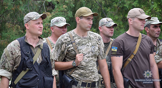 Очередной отряд николаевских спецназовцев отправился в прифронтовую зону, чтобы сменить товарищей 6