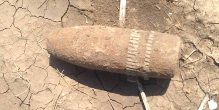 На Николаевщине мужчина выкопал на поле снаряд