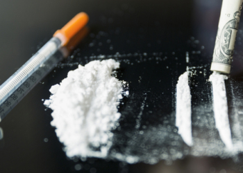 В Аргентине сожгли обнаруженный в посольстве РФ кокаин