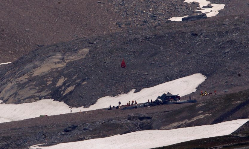 В Альпах разбился самолет: погибли 20 человек 1