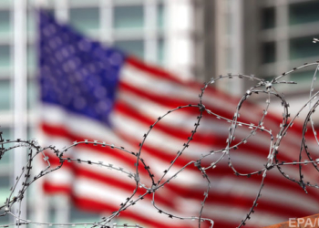 Шпионы среди нас. 10 лет безнаказанно сливала информацию РФ сотрудница посольства США в Москве