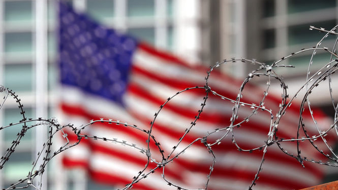 Шпионы среди нас. 10 лет безнаказанно сливала информацию РФ сотрудница посольства США в Москве