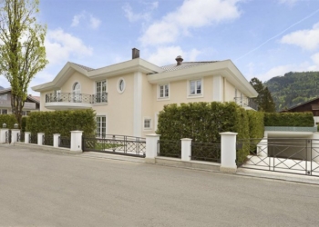 Владелец сети супермаркетов АТБ покупает немецкую виллу беглого украинского агробарона