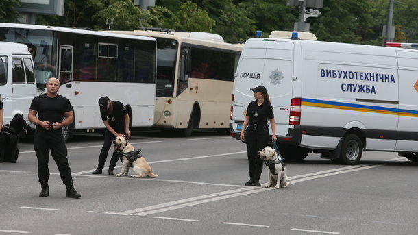 В Киеве “заминировали” здание суда во время рассмотрения дела Насирова