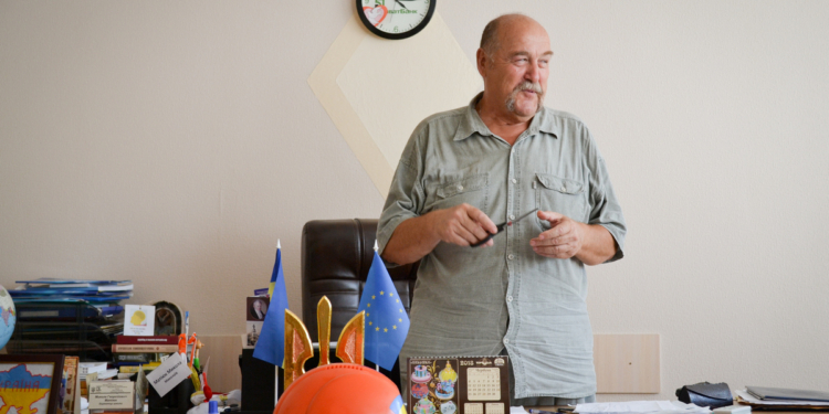 Хотели уничтожить один из центров украинства в Николаеве – директор школы №1 им. Ольжича обвинил депутатов «Оппоблока» в атаке на заведение