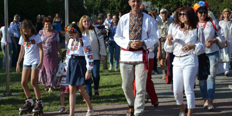Николаевцы отметили День Независимости традиционным Маршем вышиванок