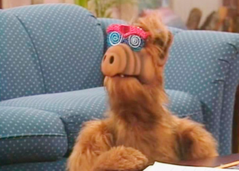 В США решили перезапустить популярный сериал “Альф”