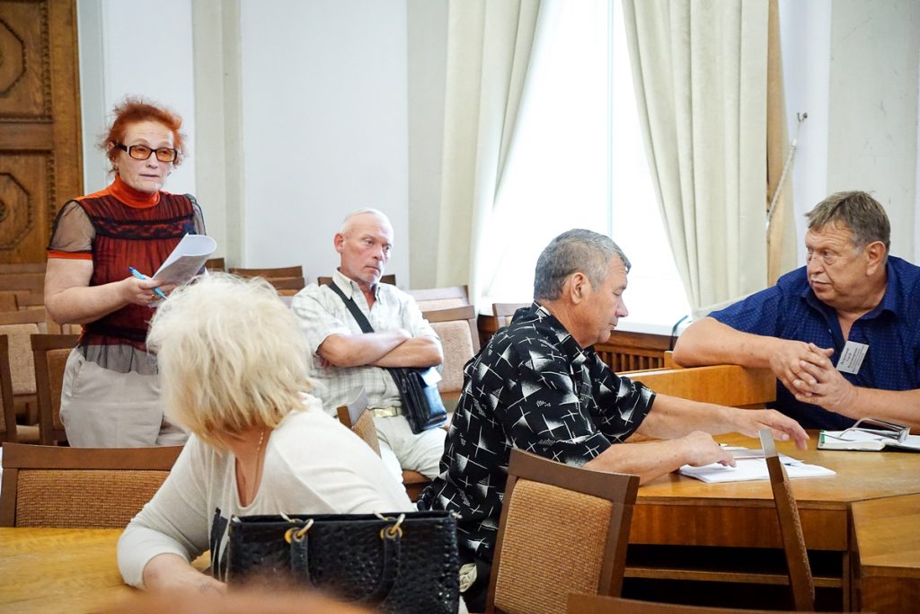 В Николаеве создали общественный совет по вопросам ЖКХ. Его тут же окрестили «карманным» 25