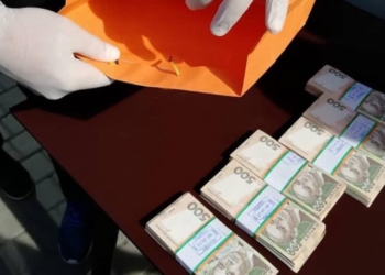 Директора облавтодора взяли на взятке в 300 тыс.грн.