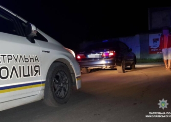 В Ингульском районе Николаева пьяный водитель такси попытался сбежать от патрульных