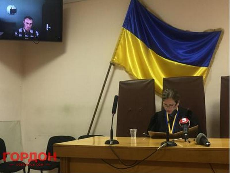 Охранник друга губернатора Николаевщины Крысина «сядет» на 3 года и 3 месяца – он держал журналиста Веремия, когда его избивали титушки 1