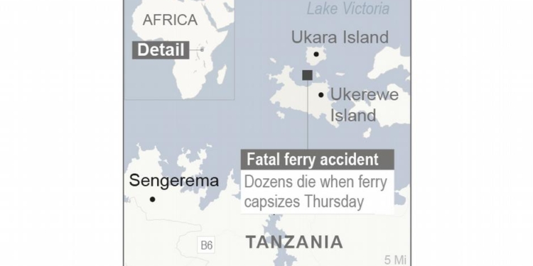 Уже 44 погибших: в Танзании перевернулся паром, который перевозил не только людей, а и груз