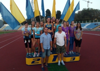 Николаевские легкоатлеты привезли 37 медалей с чемпионата Украины по эстафетному бегу