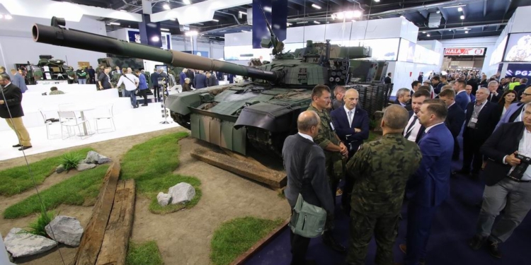 На международной выставке оборонной промышленности в Польше Николаевский бронетанковый завод представляет ряд своих продуктов