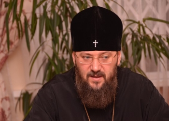 СМИ: Руководство УПЦ МП просит привозить людей для пикета под зданием, где проживают экзархи