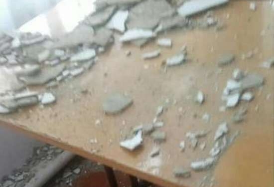 В пригороде Николаева посреди урока на школьников обрушился потолок