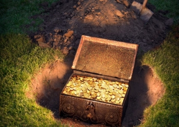 В России из отдела полиции украли клад с золотыми монетами. Вместо золота похитители оставили три гаечных ключа и степлер