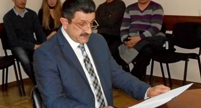 Главврач Южноукраинской горбольницы выиграл суд у экс-мэра и восстановился в должности