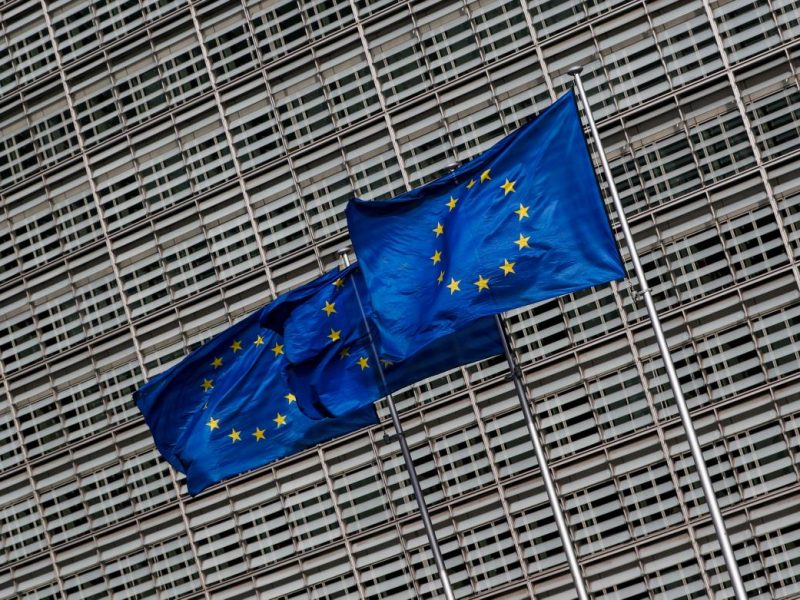 Єврокомісар описав шлях України в ЄС