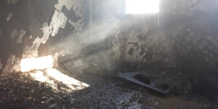 В Кривом Озере тушили загоревшийся из-за короткого зажигания дом