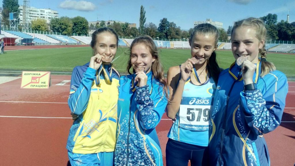 Николаевские легкоатлеты привезли 37 медалей с чемпионата Украины по эстафетному бегу 3