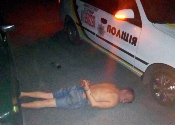 На Николаевщине полицейские охраны задержали пьяного водителя, который сбил человека и скрылся с места ДТП