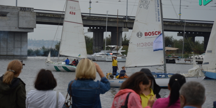 Ко Дню Николаева прошел парад на воде — «Регата за кубок мэра»