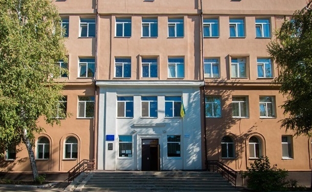 Карантин. В Днепре закрыли школу, в которой отравились 18 детей